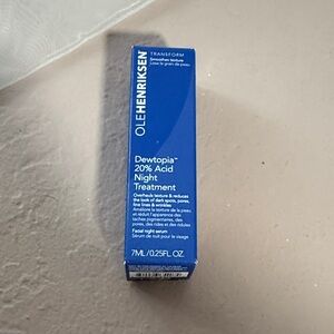 Ole Henriksen Dewtopia Night Treatment in Blue
